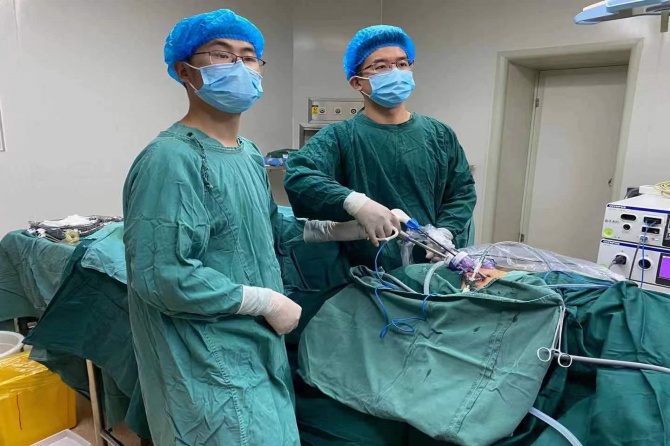零缺血、免縫合！南充市身心醫(yī)院成功實施高難度腎臟腫瘤切除術(shù)