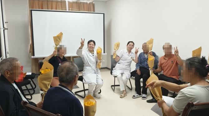 腫瘤科團(tuán)體活動(dòng).jpg