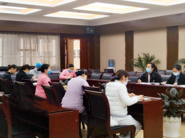 南充市身心醫(yī)院小龍分院召開護(hù)理病例討論會(huì)