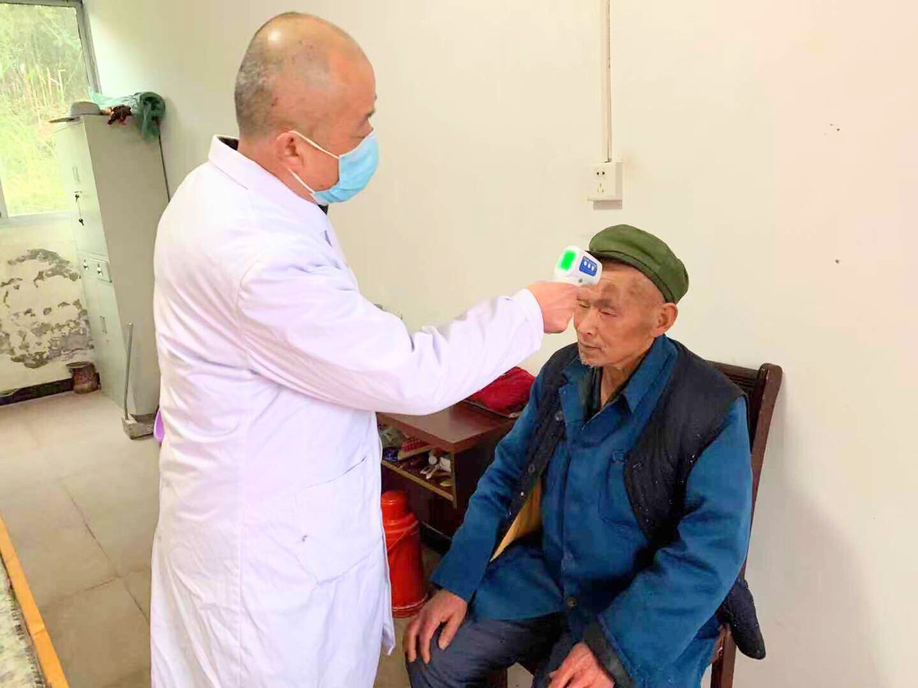 戰(zhàn)疫情，心理健康需先行